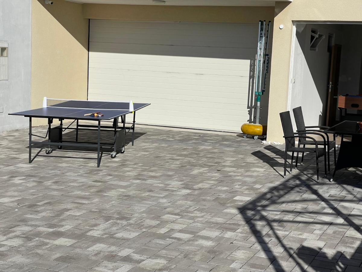 מאקרסקה Apartments Jasa Deluxe מראה חיצוני תמונה