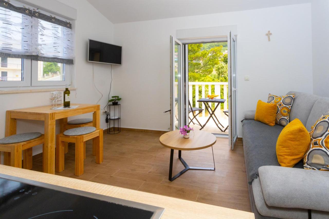 מאקרסקה Apartments Jasa Deluxe מראה חיצוני תמונה